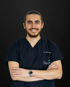  Dt. Mesut Altunay dentist in Özel Dent X Ağız ve Diş Sağlığı Polikliniği Küçükköy Şubesi Istanbul