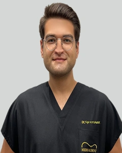  Dt. Yiğit KIYUNAK dentist in Özel Medicaldent Ağız ve Diş Sağlığı Polikliniği Izmir