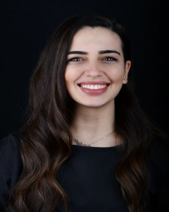  UZM. DT. ZEYNEP ÇAKAR dentist in Özel Art&Smile Ağız ve Diş Sağlığı Polikliniği Ankara