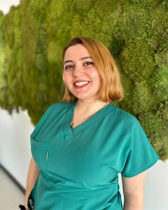  DT. Zeynep KÖKSAL dentist in Özel Venta Klinik Ağız ve Diş Sağlığı Polikliniği Izmir